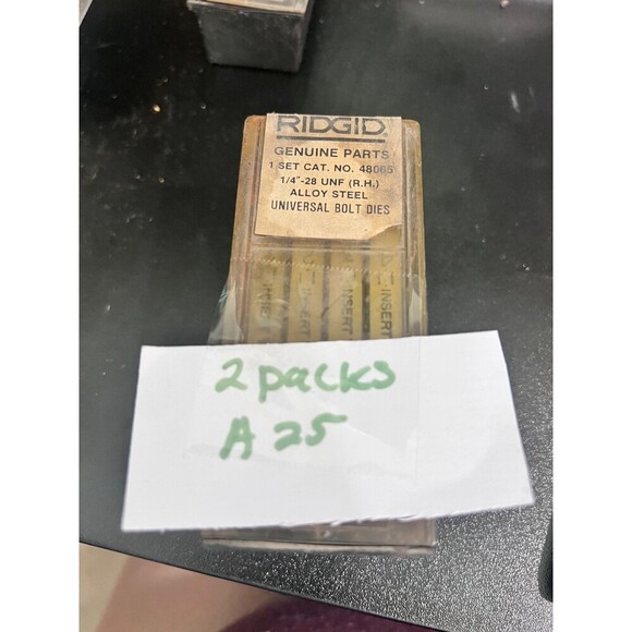 RIDGID 1/4" - 28" UNF (R.H) Alloy Steel Universal Bolt Dies 48065 - Picture 3 of 3